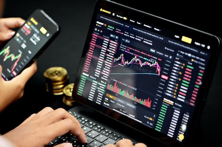 The Impact of Stablecoin Collapses on the Digital Asset Industry